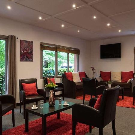 Sure Hotel By Best Western Biarritz Aeroport Anglet Dalaman gambar