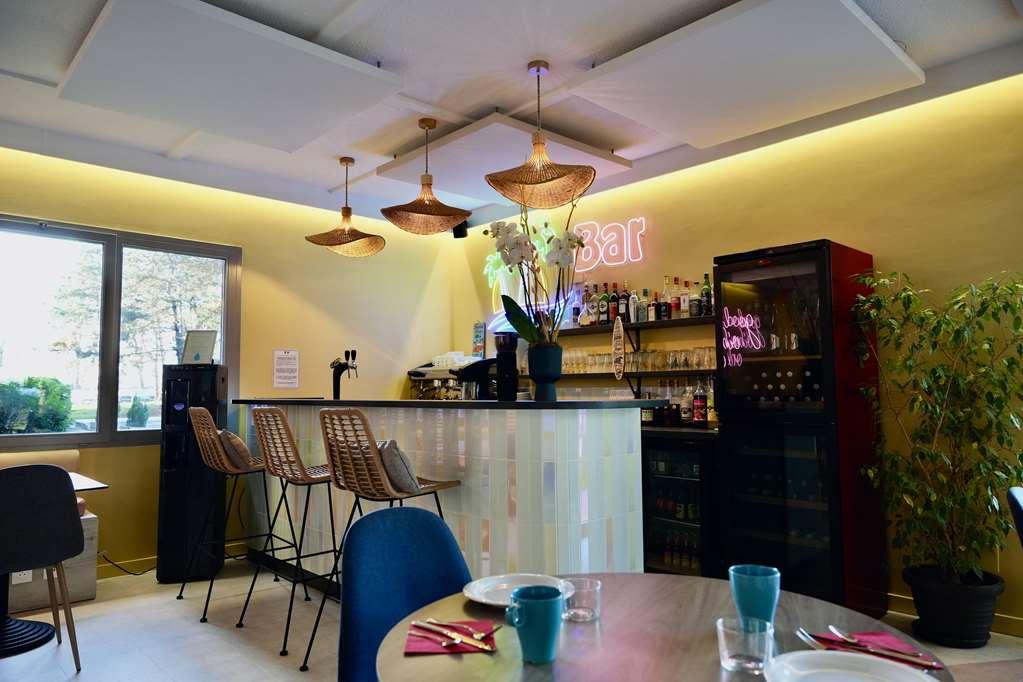 Sure Hotel By Best Western Biarritz Aeroport Anglet Restoran gambar